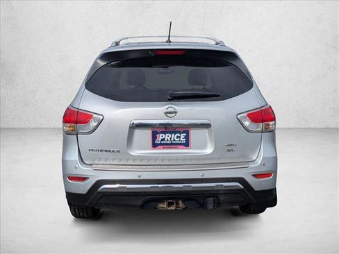 Used 2015 Nissan Pathfinder SL w/ SL Tech Package image 6