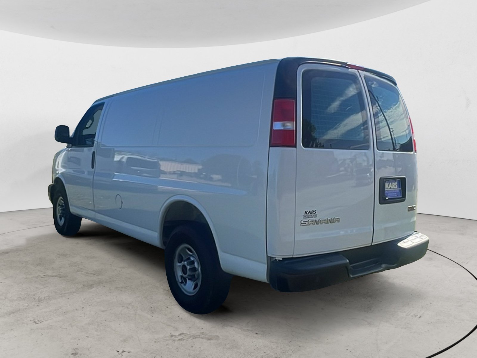 Used 2019 GMC Savana 2500 w/ Driver Convenience Package RWD image 4