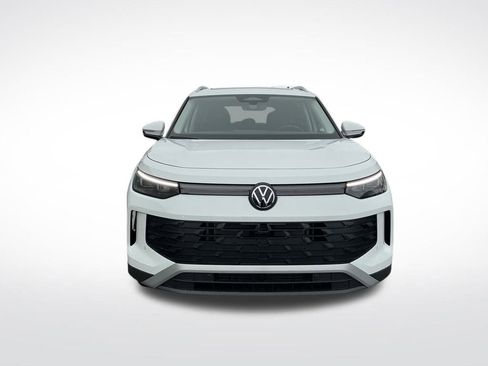 New 2026 Volkswagen Tiguan SE image 2