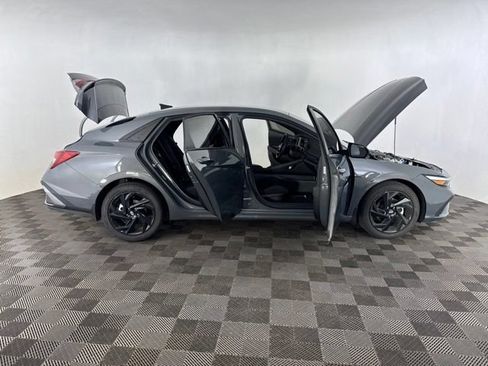 Used 2026 Hyundai Elantra Sport FWD image 14