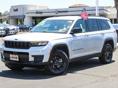 Used 2024 Jeep Grand Cherokee L Laredo
