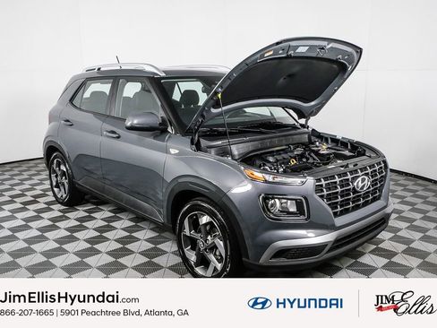 Certified 2025 Hyundai Venue SEL image 33