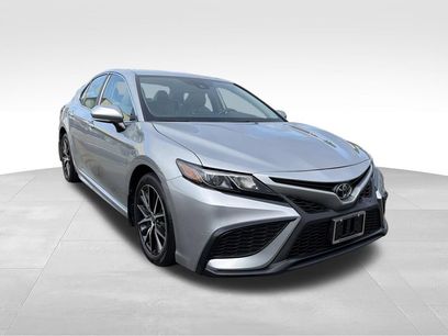 Used 2024 Toyota Camry SE w/ Cold Weather Package