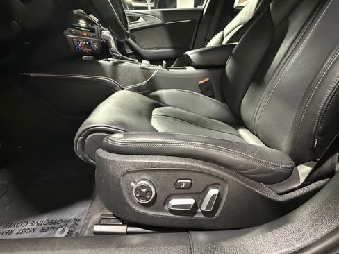 Used 2018 Audi S6 Prestige w/ Prestige Package image 26