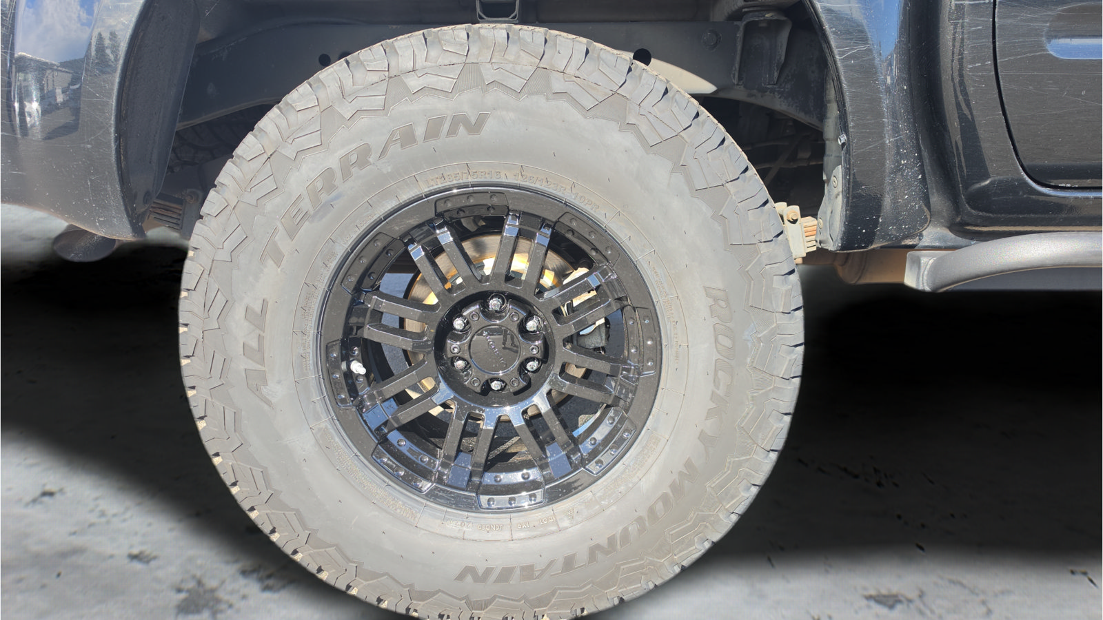 Used 2019 Nissan Frontier PRO-4X w/ Pro-4x Luxury Package AWD/4WD image 19