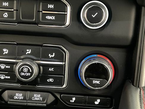 Used 2024 Chevrolet Suburban RST image 54