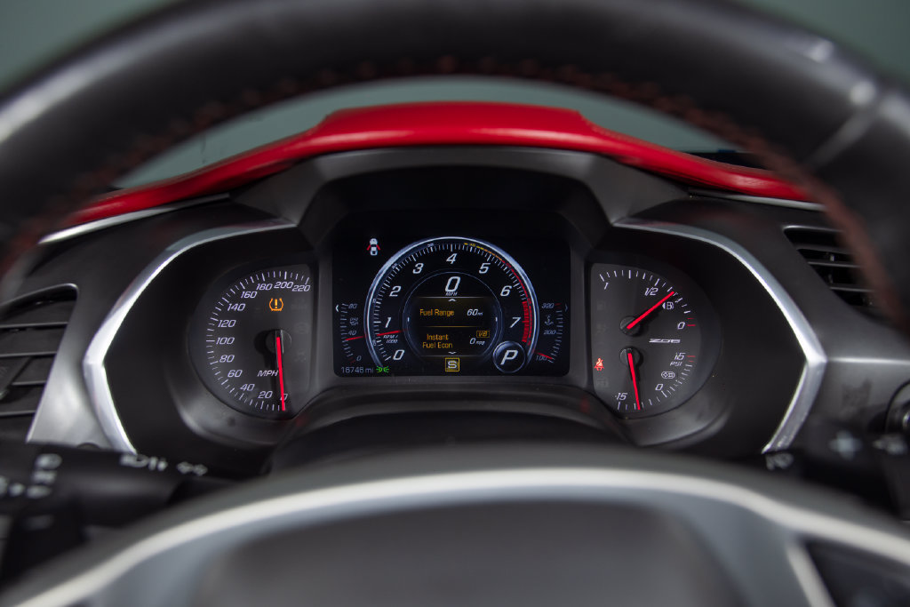 Used 2016 Chevrolet Corvette Z06 w/ 3LZ Preferred Equipment Group RWD image 34