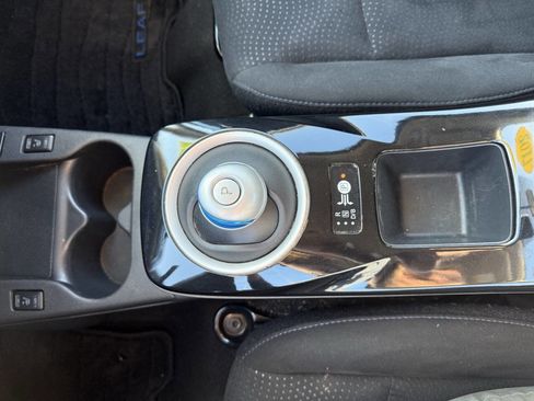 Used 2017 Nissan Leaf SV FWD image 26