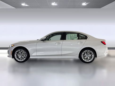 New 2026 BMW 330i Sedan w/ Convenience Package image 2