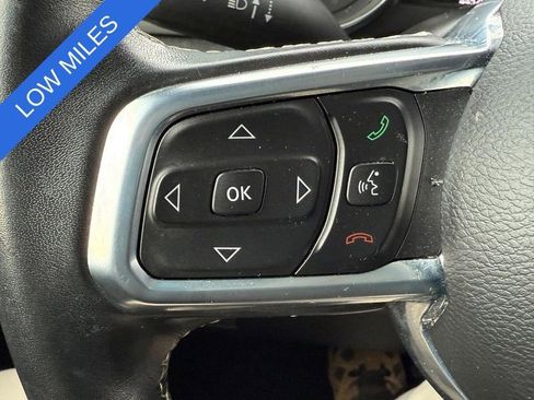 Used 2020 Jeep Wrangler Unlimited Sahara image 17