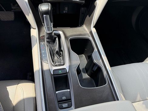 Used 2019 Honda Accord EX-L image 24