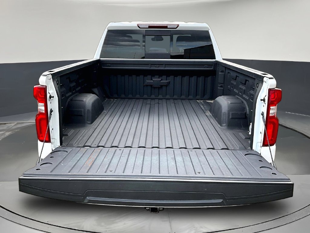Used 2024 Chevrolet Silverado 1500 RST AWD/4WD image 9