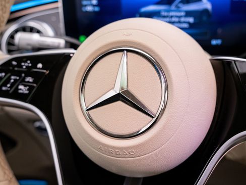 Used 2023 Mercedes-Benz EQS 450+ 4MATIC SUV image 28