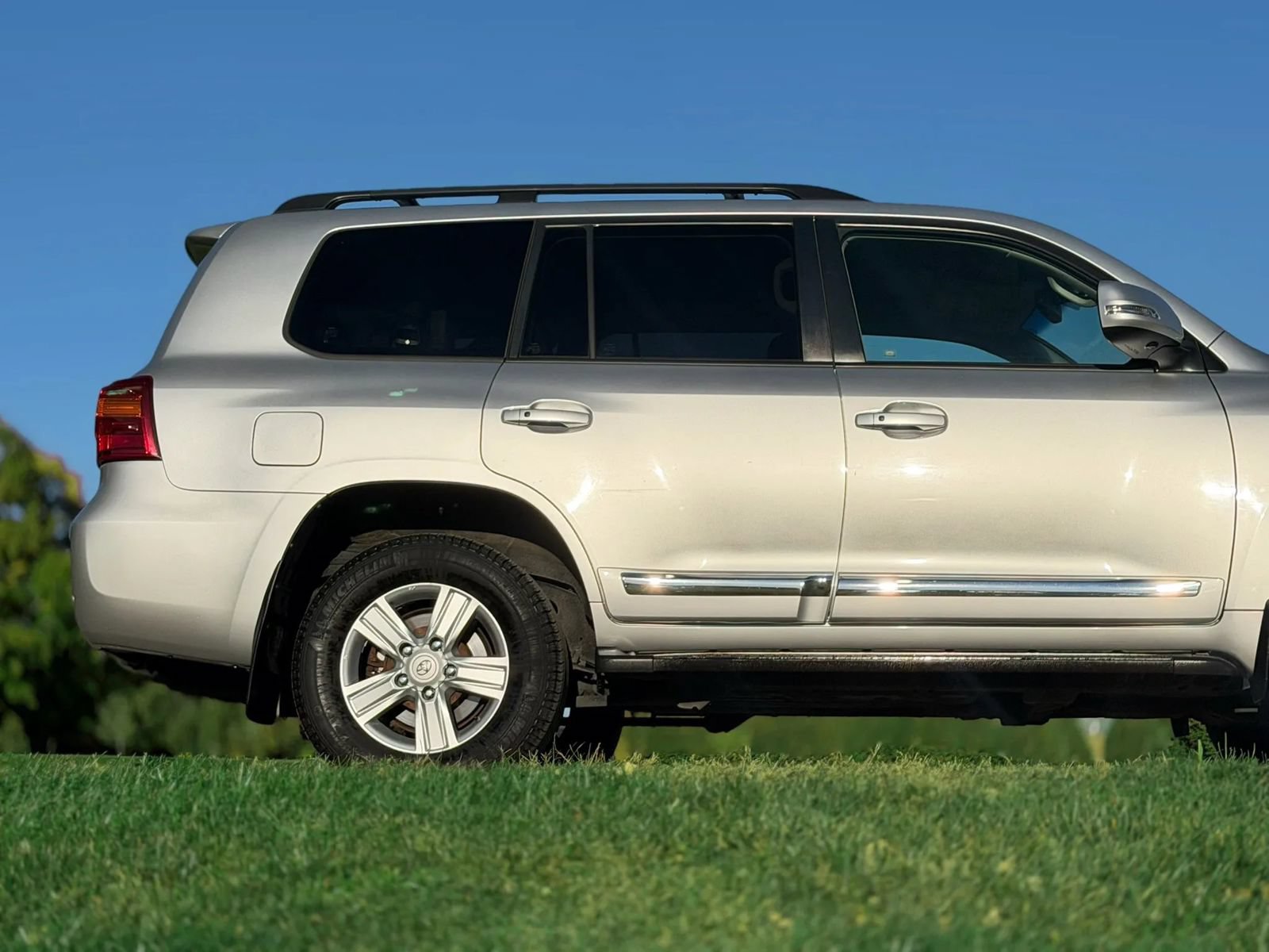 Used 2013 Toyota Land Cruiser AWD/4WD image 22