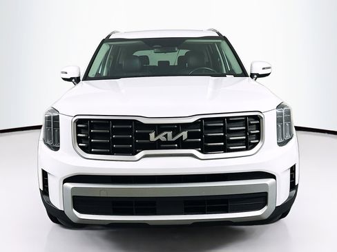 Used 2025 Kia Telluride S FWD image 2