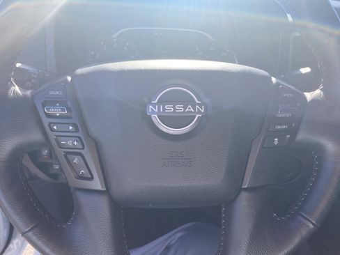 Used 2023 Nissan Frontier SV w/ SV Convenience Package image 10