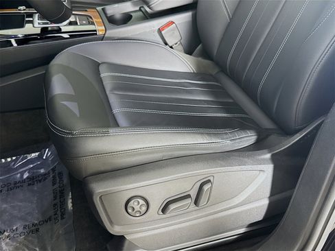 Certified 2023 Audi Q5 2.0T Premium w/ Convenience Package image 18