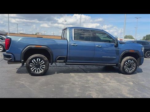 Certified 2026 GMC Sierra 3500 Denali Ultimate AWD/4WD image 9