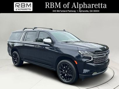 Used 2023 Chevrolet Suburban Premier w/ Premium Package 2