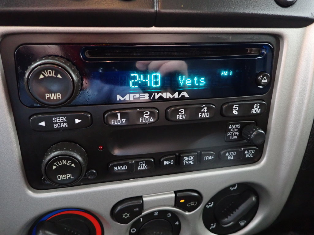Used 2010 GMC Canyon SLE AWD/4WD image 4
