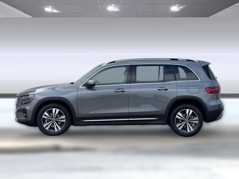 New 2026 Mercedes-Benz GLB 250 4MATIC image 2