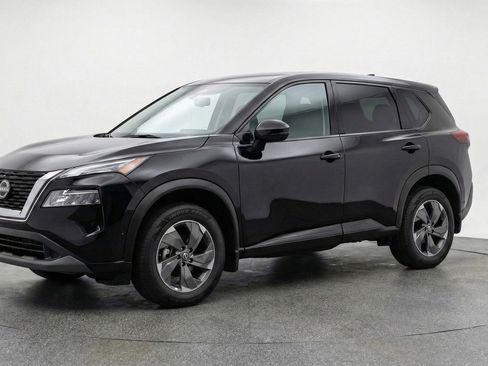 Used 2025 Nissan Rogue SV FWD image 3