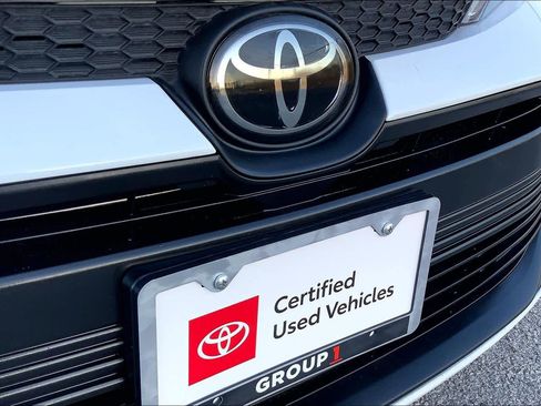 Certified 2025 Toyota Corolla LE image 28