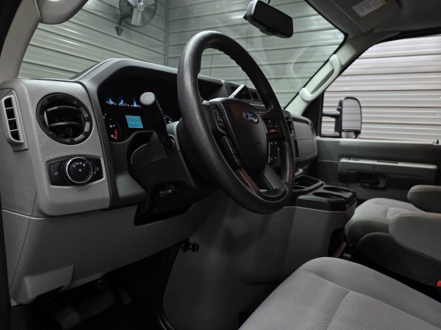 Used 2023 Ford E-450 and Econoline 450 Super Duty w/ Power Windows & Locks Group RWD image 15
