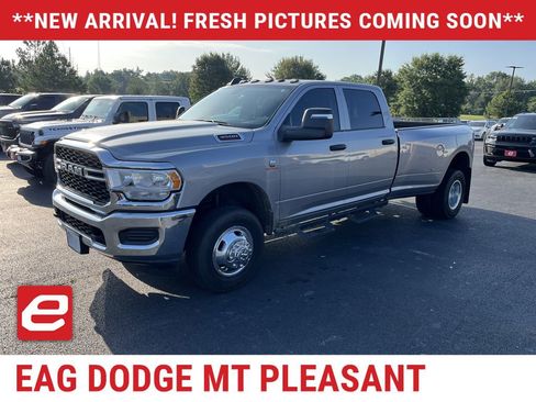 Used 2023 RAM 3500 Tradesman AWD/4WD image 2