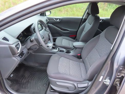 Used 2017 Hyundai Ioniq Blue FWD image 21