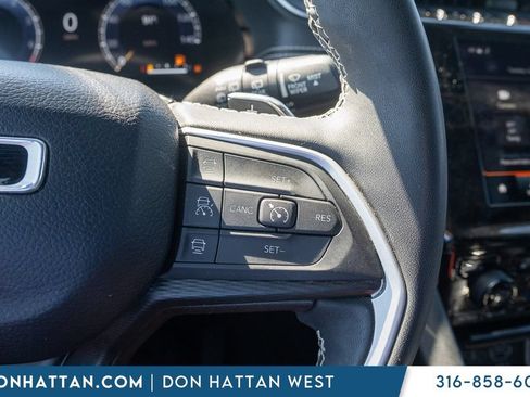 Used 2023 Jeep Grand Cherokee L Laredo AWD/4WD image 12