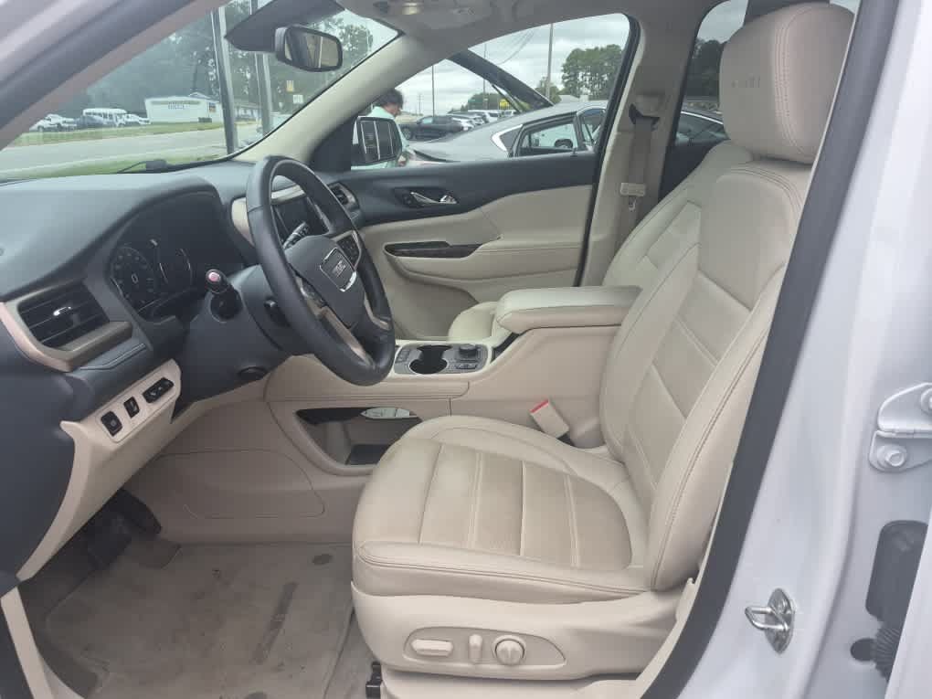 Used 2023 GMC Acadia Denali AWD/4WD image 11