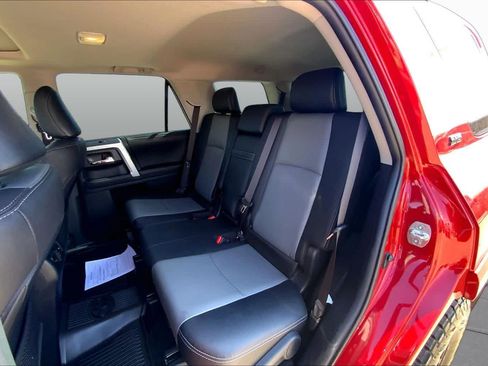 Used 2022 Toyota 4Runner SR5 Premium w/ Moonroof Package AWD/4WD image 20