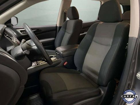 Used 2019 Nissan Pathfinder SV image 66