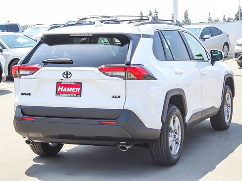 New 2025 Toyota RAV4 XLE image 7