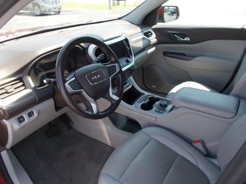 Used 2023 GMC Acadia SLT image 18