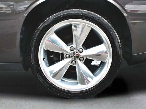 Used 2015 Dodge Challenger R/T Plus image 26