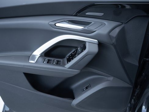 New 2025 Audi Q5 Prestige image 18