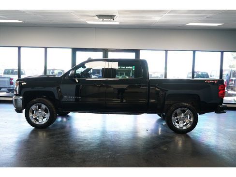 Used 2017 Chevrolet Silverado 1500 LT w/ True North Edition AWD/4WD image 4