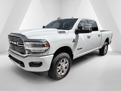 Used 2024 RAM 2500 Laramie AWD/4WD image 3