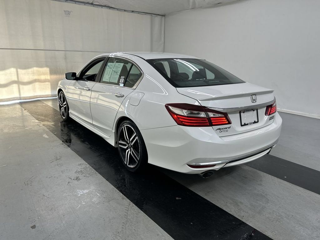 Used 2017 Honda Accord Sport Special Edition image 7