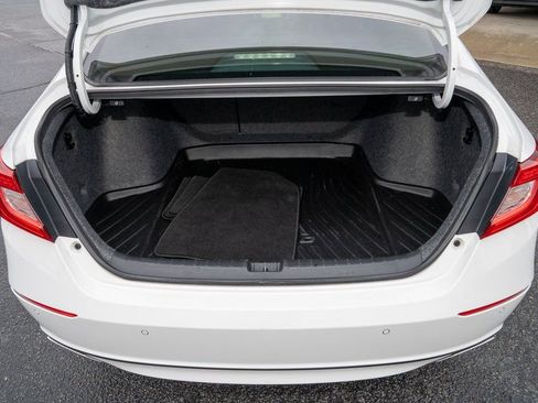 Used 2018 Honda Accord Touring image 5