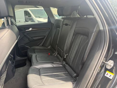 Used 2018 Audi Q5 2.0T Premium Plus w/ Premium Plus Package AWD/4WD image 8