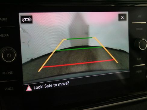 Certified 2023 Volkswagen Atlas SE w/ Panoramic Sunroof Package image 32