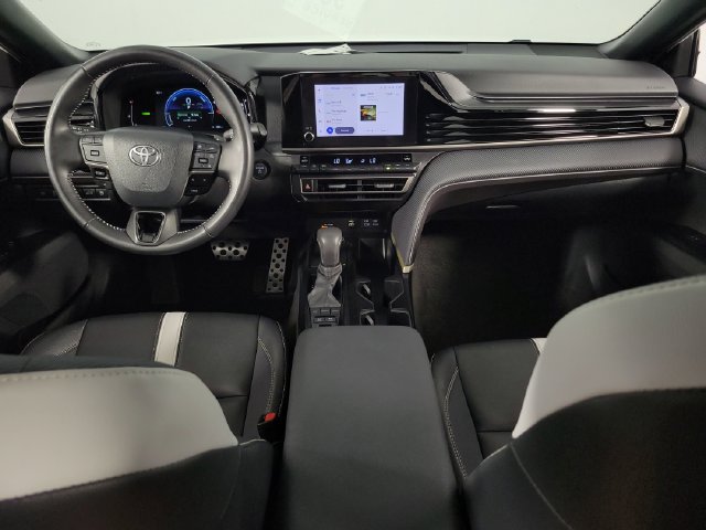 Used 2025 Toyota Camry SE FWD image 25