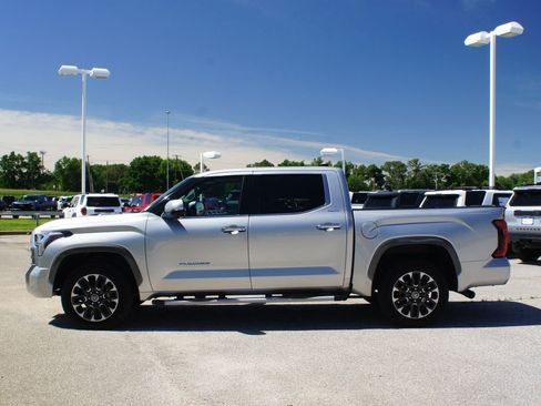Used 2023 Toyota Tundra Limited w/ Power Package AWD/4WD image 13
