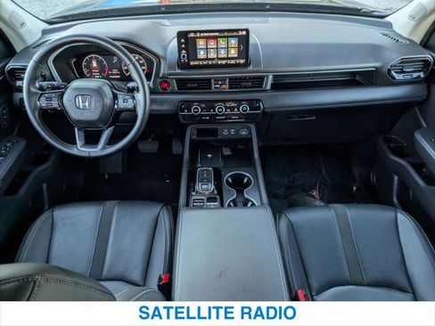 Used 2023 Honda Pilot Touring image 21