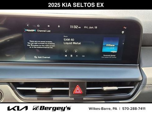 Certified 2025 Kia Seltos EX AWD/4WD image 19