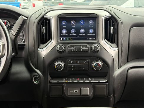 Used 2020 Chevrolet Silverado 1500 LT Trail Boss AWD/4WD image 18