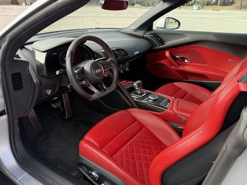 Used 2018 Audi R8 V10 image 10